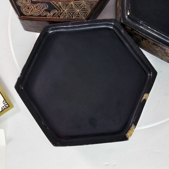 Vintage Lacquered Hexagonal Lunch Box Handle Intricate Gold Detailing Yi Lin Art - Picture 11 of 13